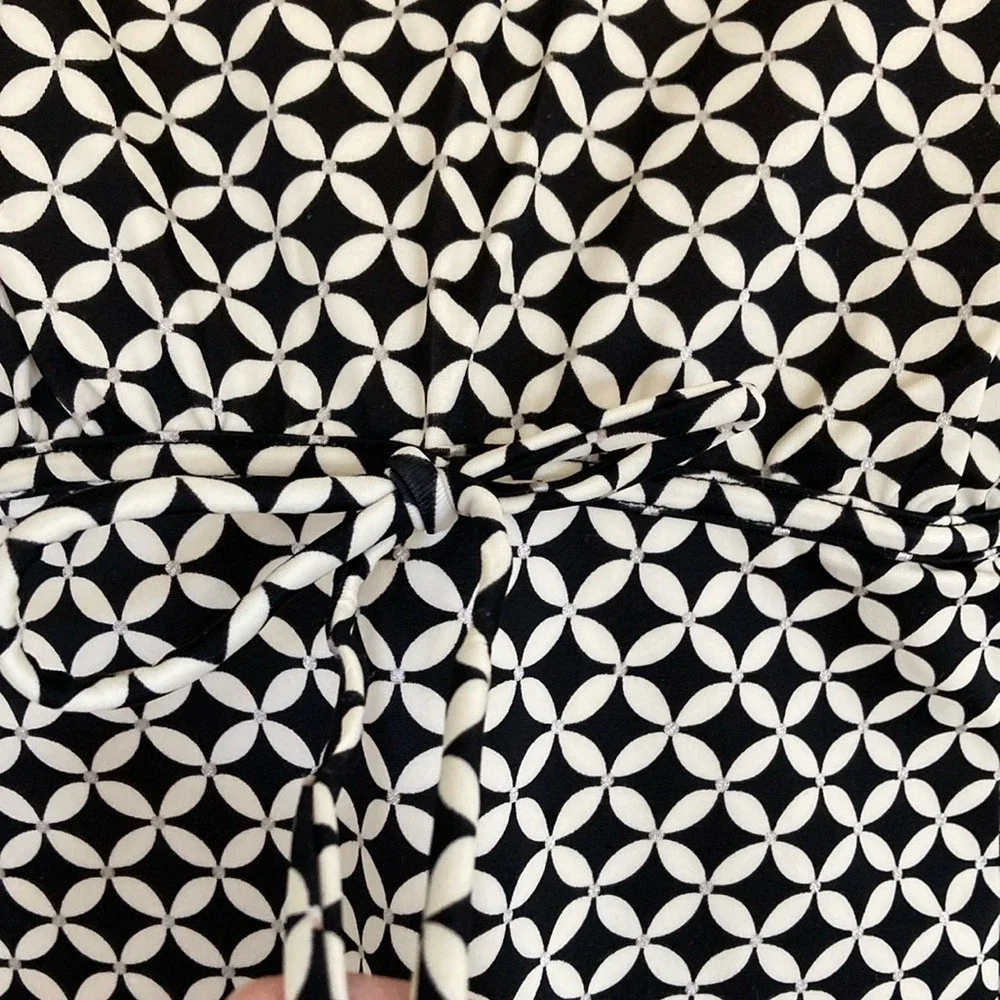 Swim Solutions Womens Swim‎ Dress Size 14 Black White Lined Modest Tummy Control - Picture 5 of 12